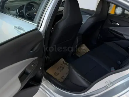 Chevrolet Onix Premier 1 2025 года за 7 990 000 тг. в Атырау – фото 6