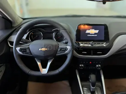 Chevrolet Onix Premier 1 2025 года за 7 990 000 тг. в Атырау – фото 7