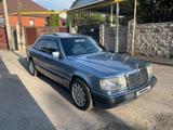 Mercedes-Benz E 230 1990 годаүшін2 800 000 тг. в Алматы