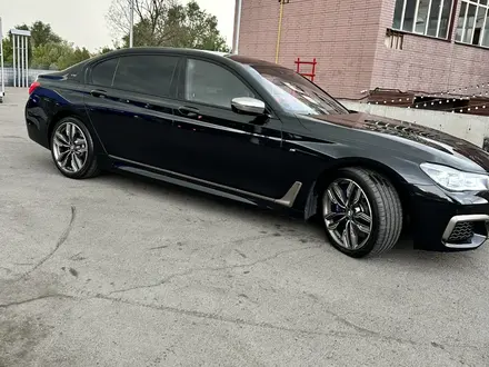 BMW M760 2018 года за 42 000 000 тг. в Алматы – фото 5