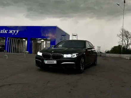 BMW M760 2018 года за 42 000 000 тг. в Алматы – фото 7