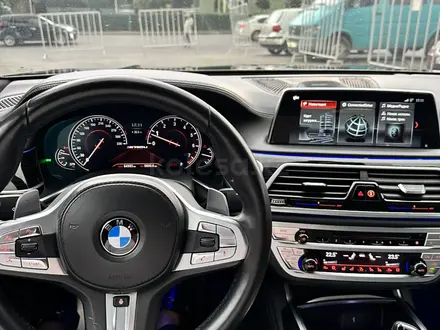 BMW M760 2018 года за 42 000 000 тг. в Алматы – фото 8