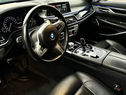BMW M760 2018 года за 42 000 000 тг. в Алматы – фото 11