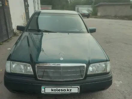 Mercedes-Benz C 180 1996 года за 3 000 000 тг. в Темиртау