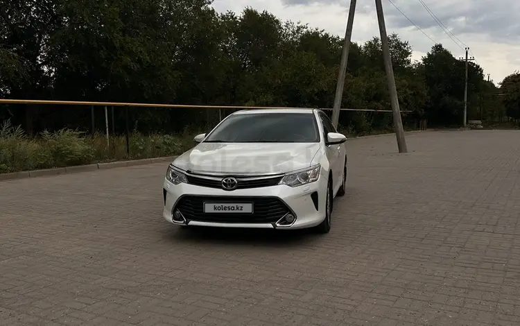 Toyota Camry 2016 годаfor12 000 000 тг. в Актобе