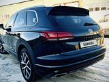 Volkswagen Touareg 2019 года за 25 000 000 тг. в Костанай – фото 4