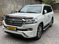 Toyota Land Cruiser 2017 года за 37 500 000 тг. в Караганда