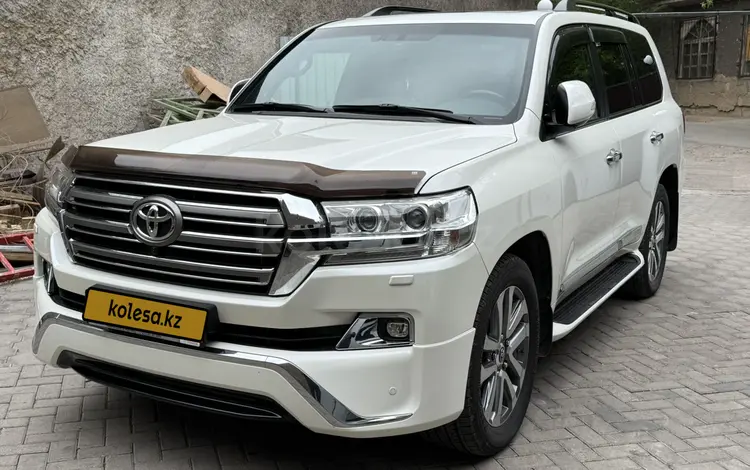 Toyota Land Cruiser 2017 года за 37 500 000 тг. в Караганда
