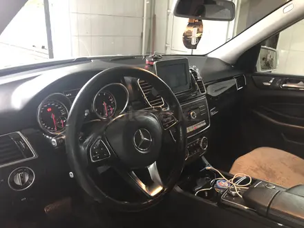 Mercedes-Benz GLE 400 2015 года за 13 500 000 тг. в Костанай – фото 15