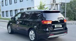 Kia Carnival 2016 года за 11 000 000 тг. в Алматы – фото 4