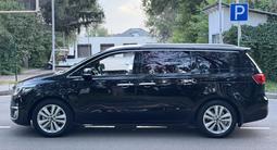 Kia Carnival 2016 года за 11 000 000 тг. в Алматы – фото 3