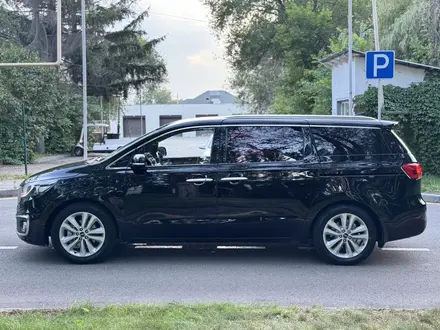 Kia Carnival 2016 года за 11 000 000 тг. в Алматы – фото 3