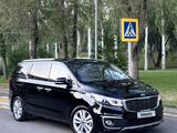 Kia Carnival 2016 года за 11 000 000 тг. в Алматы