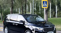 Kia Carnival 2016 года за 11 000 000 тг. в Алматы