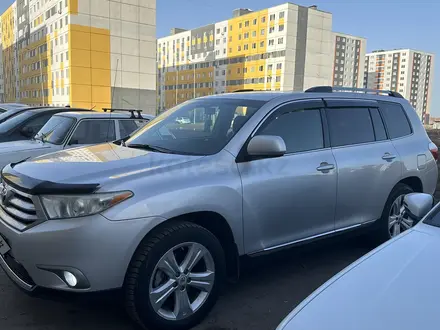 Toyota Highlander 2012 года за 12 500 000 тг. в Астана – фото 4