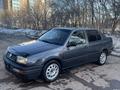 Volkswagen Vento 1995 года за 1 300 000 тг. в Караганда – фото 2