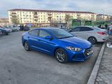 Hyundai Elantra 2016 годаfor6 800 000 тг. в Атырау – фото 2