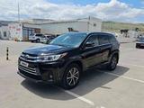 Toyota Highlander 2018 годаүшін10 200 000 тг. в Алматы – фото 2