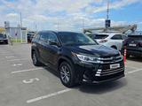 Toyota Highlander 2018 годаүшін10 200 000 тг. в Алматы – фото 3