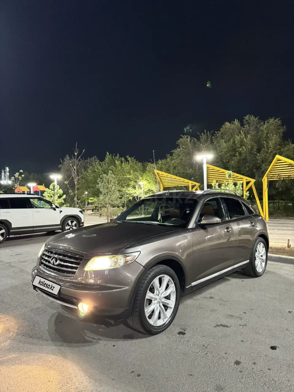 Infiniti FX35, 2006