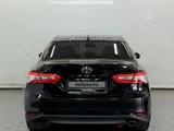 Toyota Camry Prestige 2019 года за 13 490 000 тг. в Астана – фото 4
