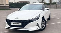 Hyundai Elantra 2022 года за 9 750 000 тг. в Алматы