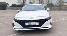 Hyundai Elantra 2022 года за 9 750 000 тг. в Алматы – фото 2