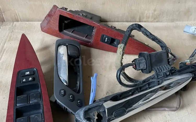 На Es 350 пульт управления стёклоподъмников кнопка за 35 000 тг. в Алматы