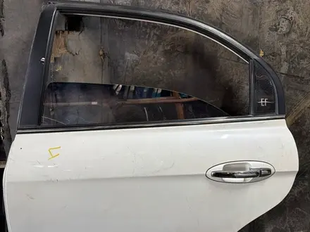 Дверь Hyundai Sonata EF задн. Лев. за 50 000 тг. в Астана