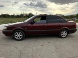 Volkswagen Passat 1995 года за 1 400 000 тг. в Байконыр – фото 2
