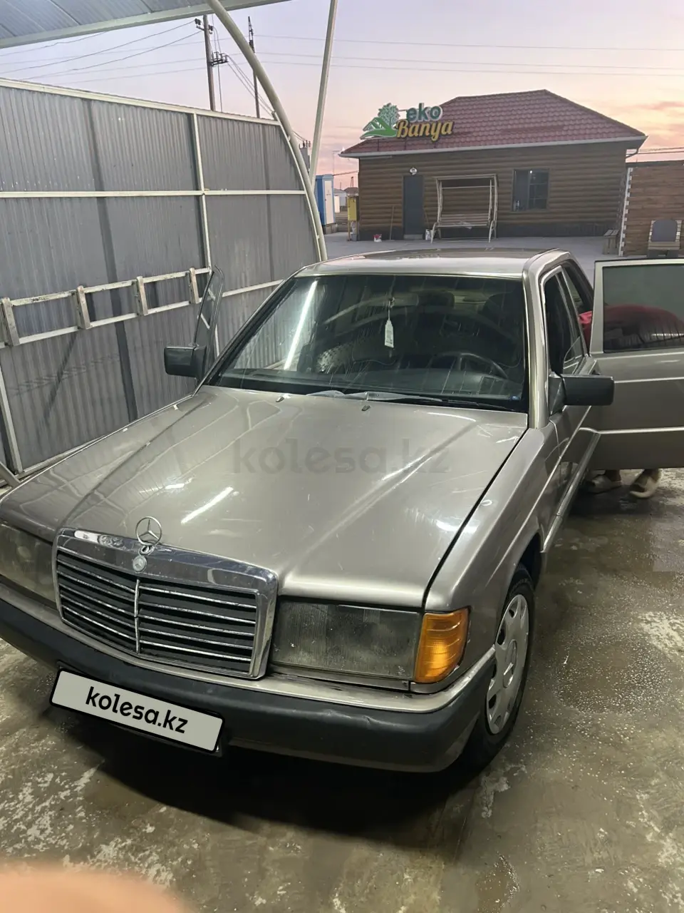 Mercedes-Benz 190, 1993