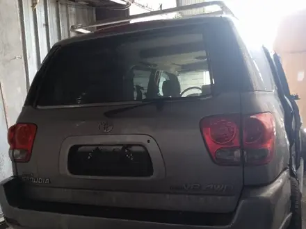 Toyota Sequoia 2004 года за 50 000 тг. в Алматы