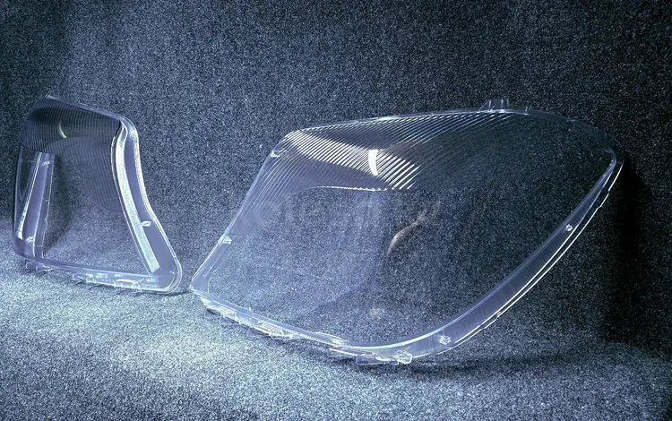 На спринтер стекла фар правое и левое за 24 000 тг. в Костанай