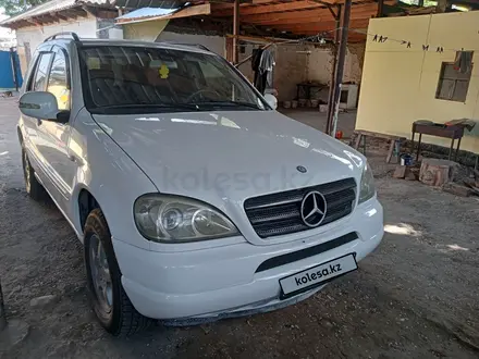 Mercedes-Benz ML 320 2001 года за 4 500 000 тг. в Алматы – фото 2