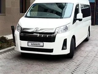 Toyota HiAce, 2020
