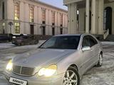 Mercedes-Benz C 240 2000 года за 2 600 000 тг. в Алматы