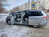 Toyota Sienna 2013 года за 8 700 000 тг. в Актобе – фото 3