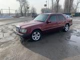 Mercedes-Benz E 220 1993 года за 1 800 000 тг. в Алматы – фото 5