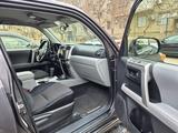 Toyota 4Runner 2012 годаүшін12 200 000 тг. в Актау – фото 4