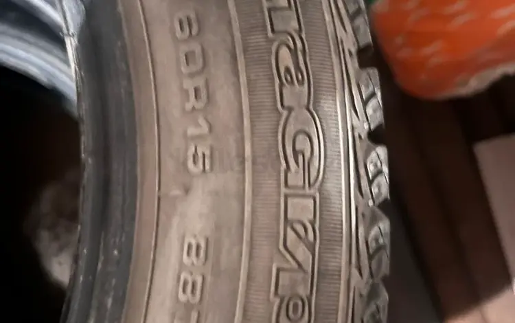 Зимние шины Goodyear 185/60/15 липучкаүшін55 000 тг. в Караганда