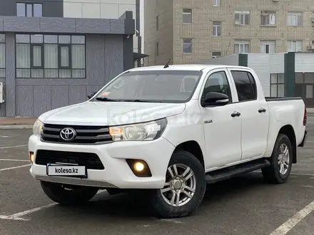 Toyota Hilux 2016 года за 12 000 000 тг. в Атырау – фото 2