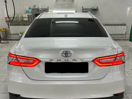 Toyota Camry 2019 года за 12 500 000 тг. в Алматы – фото 2