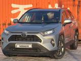 Toyota RAV4 2020 года за 11 000 000 тг. в Семей