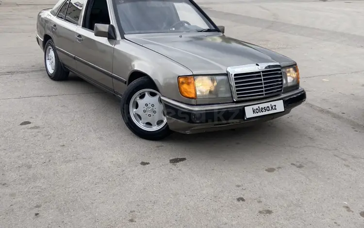 Mercedes-Benz E 300 1992 года за 1 800 000 тг. в Астана