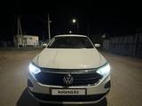 Volkswagen Polo 2021 года за 8 200 000 тг. в Атырау – фото 2