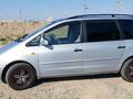 Volkswagen Sharan 1999 годаүшін3 500 000 тг. в Атырау