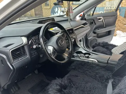 Lexus RX 200t 2018 года за 27 500 000 тг. в Актобе – фото 4