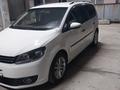 Volkswagen Touran 2014 годаfor4 800 000 тг. в Алматы