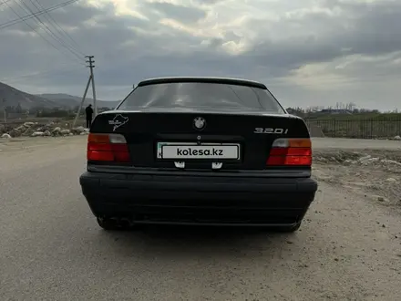 BMW 328 1994 года за 2 500 000 тг. в Алматы – фото 3
