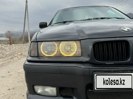 BMW 328 1994 года за 2 500 000 тг. в Алматы – фото 7